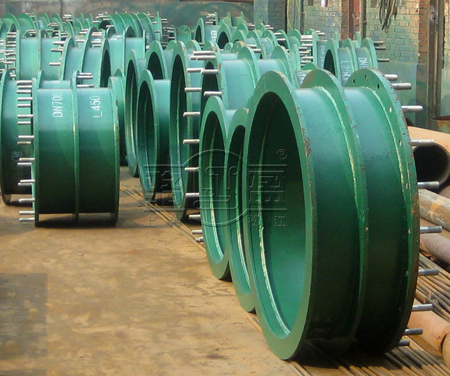 偏心<a href=http://m.qtr231.cn.cn target=_blank class=infotextkey>異徑橡膠接頭</a>實景圖